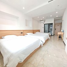 荷晚栖悦宾馆(成都西博城店)