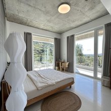 妮可与烟民宿