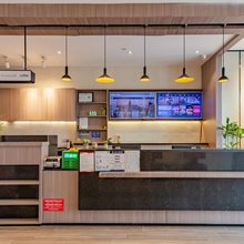 创电竞Lite酒店(信地城市广场店)