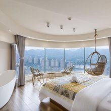 轻筑高空江景民宿(重庆解放碑洪崖洞店)