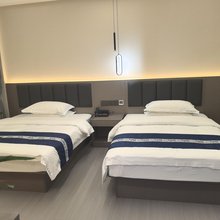 诗珀主题酒店(保山高铁站店)