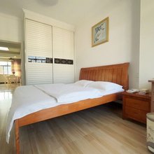 秋天的雨季婺女洲公寓(园丁路分店)