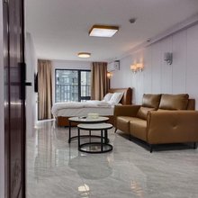 广州湾上行民宿(金洲地铁站店)