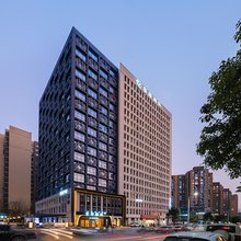 星程酒店(西昌邛海17度万达广场店)