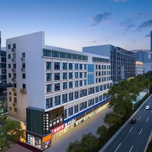 岳阳沐沐城市生活酒店