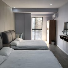 七彩巢居公寓(南京油坊桥地铁站店)