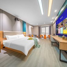 希曼影院酒店(瑶湖师大店)