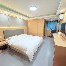6+1时尚酒店(万科翡翠滨江店)