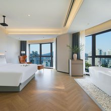 舟山浪凡海景酒店(普陀山机场半升洞码头店)