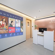 萤火虫全女单间青旅(广州太古汇石牌桥地铁站店)