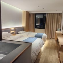 威宁逸佳酒店(会展中心店)