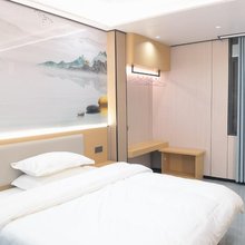 鸿运民宿酒店