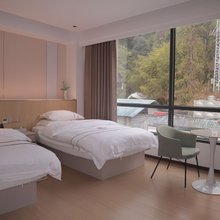 贡山东篱酒店