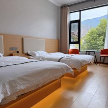 玉龙花马国大酒店