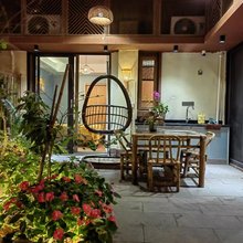 澜蓝美宿(曼弄枫旅游度假区万科曼西缇店)