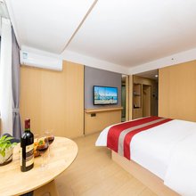 安途世雄酒店(怀化火车站步步高广场店)