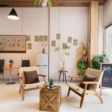 登巴客栈(上海轻纺市场真新新村地铁站店)