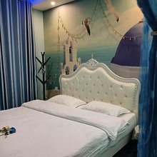 长沙陌陌主题宾馆(万家丽广场地铁站店)