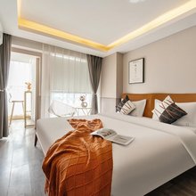 悦漫(五一广场国金中心店)