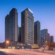 成都嘉廷酒店(锦城湖地铁站铁像寺水街店)
