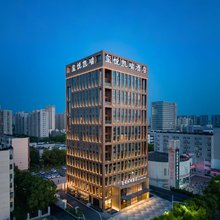 襄阳玺悦凯瑞酒店(襄阳二汽悦活荟店)
