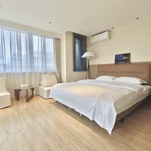 嘉利·轻奢影院公寓(向塘鹿港星城店)