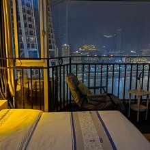 菁艺家江景公寓(解放碑洪崖洞店)