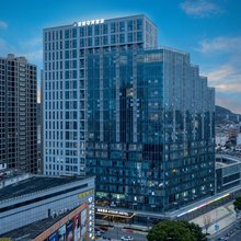 ReMAX热麦电竞酒店(慈溪市中心店)