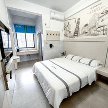 鹤山青年之家客房(共和强泰广场店)