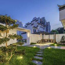 悦庐民宿(婺源高铁站弦高西湖凼文旅街区店)