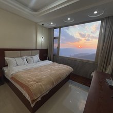 轿子雪山快活林酒店