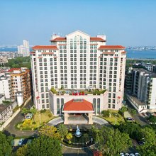 湛江南疆宾馆(湛江火车站观海长廊店)