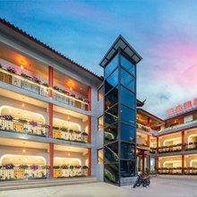 蓝盛·Lucky轻奢智能美宿(丽江古城南门忠义市场店)