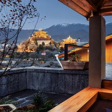 香格里拉飞航堡·米玛度假庄园  (独克宗古城大佛寺转经筒店)