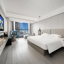 蓝亭酒店(海口日月广场桫椤湾店)