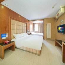 创意时尚连锁酒店(青岛台东步行街万佳广场店)