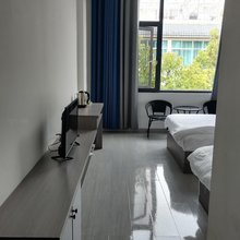 龙陵蕊森民宿