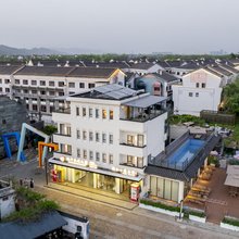 丽水古堰画乡旅游度假区梅开春晓民宿(画乡店)