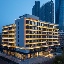 沈阳青年公园希尔顿欢朋酒店