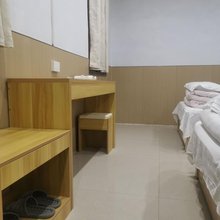 兴坤宾馆(驻马店东平路第四中学东校区店)