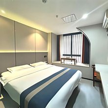 乐居酒店(福州三坊七巷店)