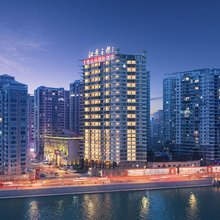 维也纳国际酒店(丹东江景之都店)