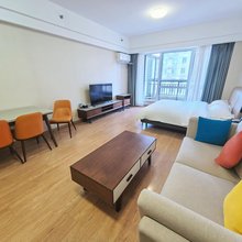 大连易贸中心酒店(高新万达广场七贤岭森林公园店)