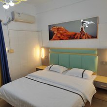 星辰青年公寓(三屯店)