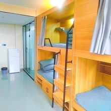 良兆青旅