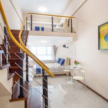 小鲤鱼·临海民宿(大连威尼斯水城港东五街店)