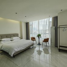 颖海阁客栈(大理高铁站洱海公园店)