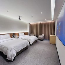 木子里电竞观影民宿(源凯第壹城店)