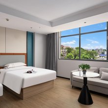 美仑云上酒店(江南宋城步步高新天地店)