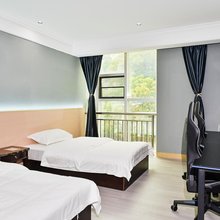 头号玩家电竞民宿(广佛路店)